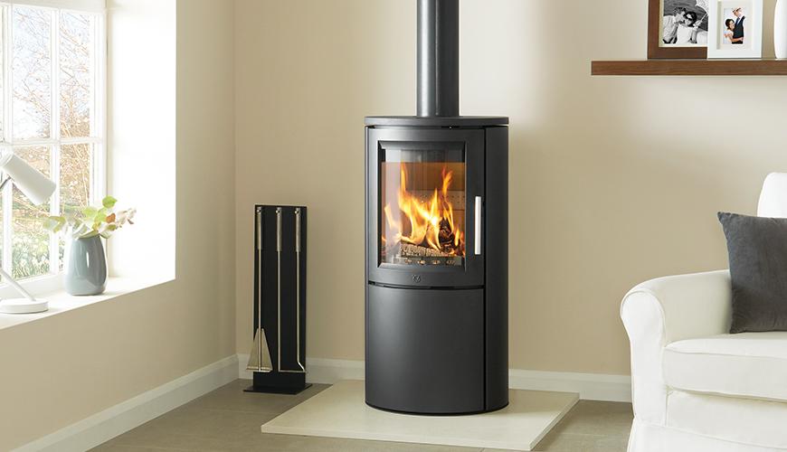 Scandinavian fireplace idea. Varde Aura 1 wood burning stove